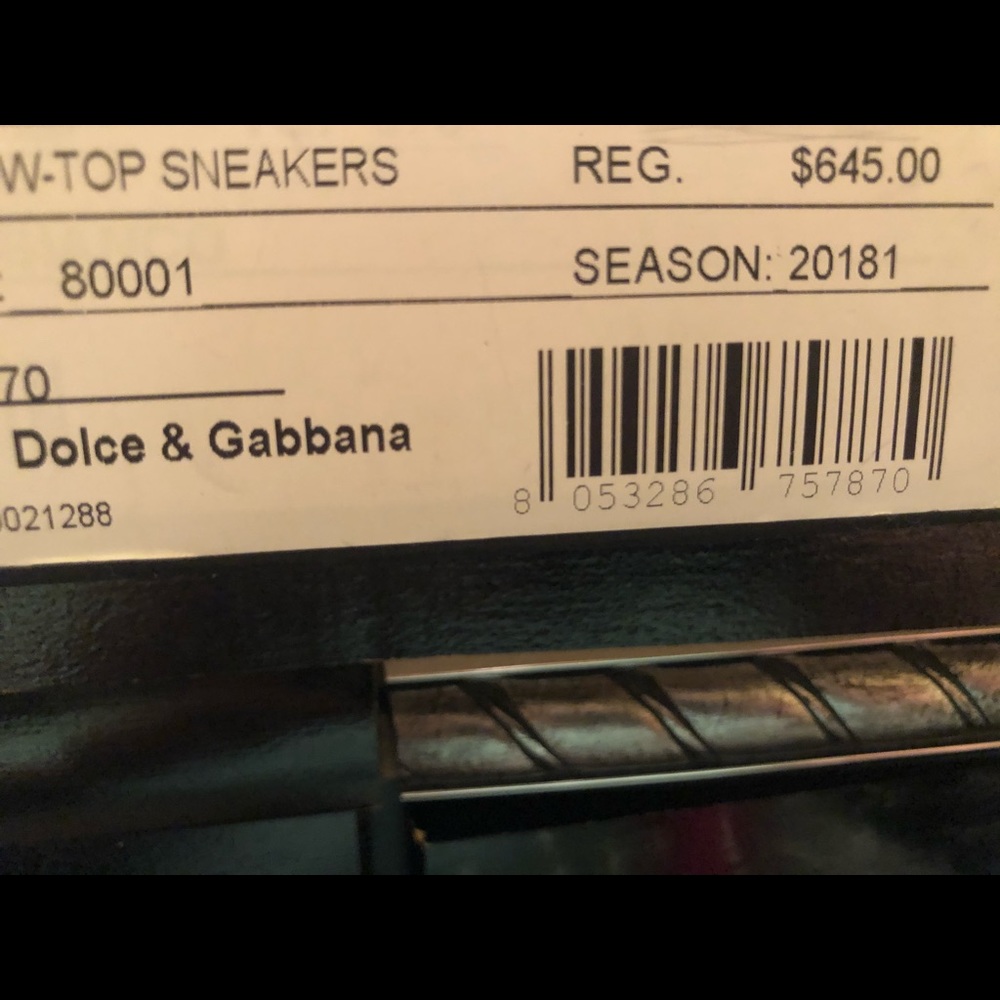 Sneakers - Picture 7 of 8